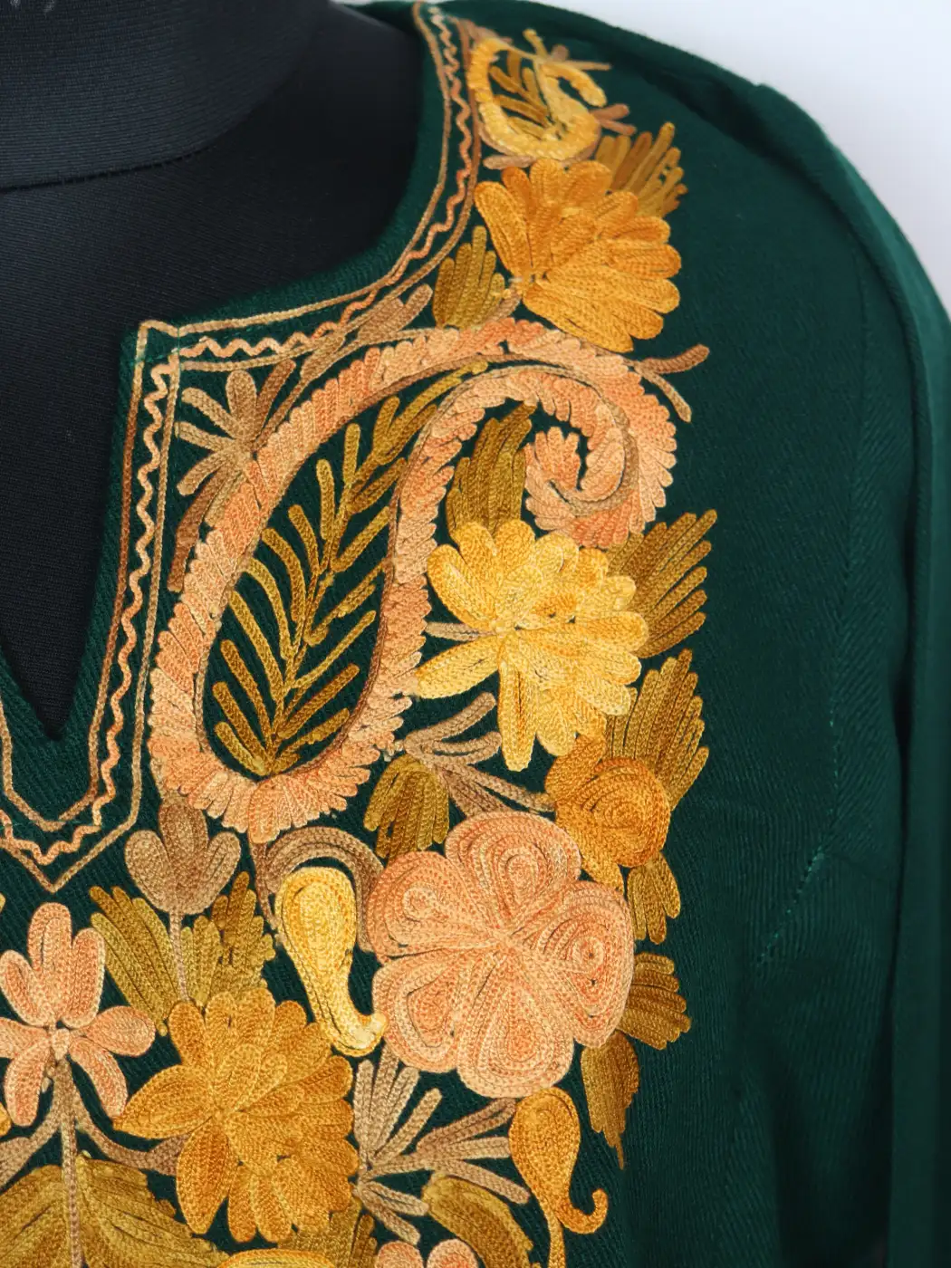 Shalimar Dark Green Cashmilon Wool Pheran With Aari Embroidery - Image 3