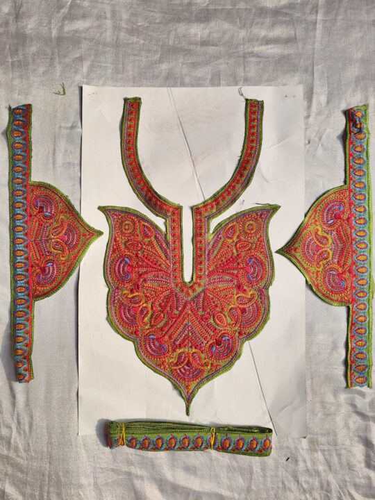 Mehndi Green Patch with Sleeves and Lace in Sozni Embroidery