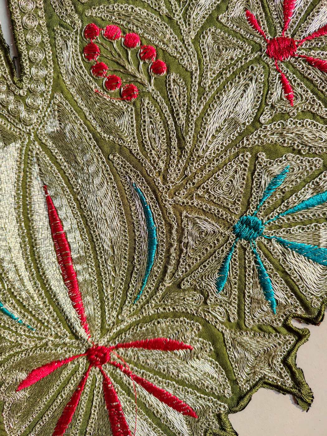 Nihayat Olive Green Patch with Silver Tilla Embroidery with Sleeves and Lace - Image 2