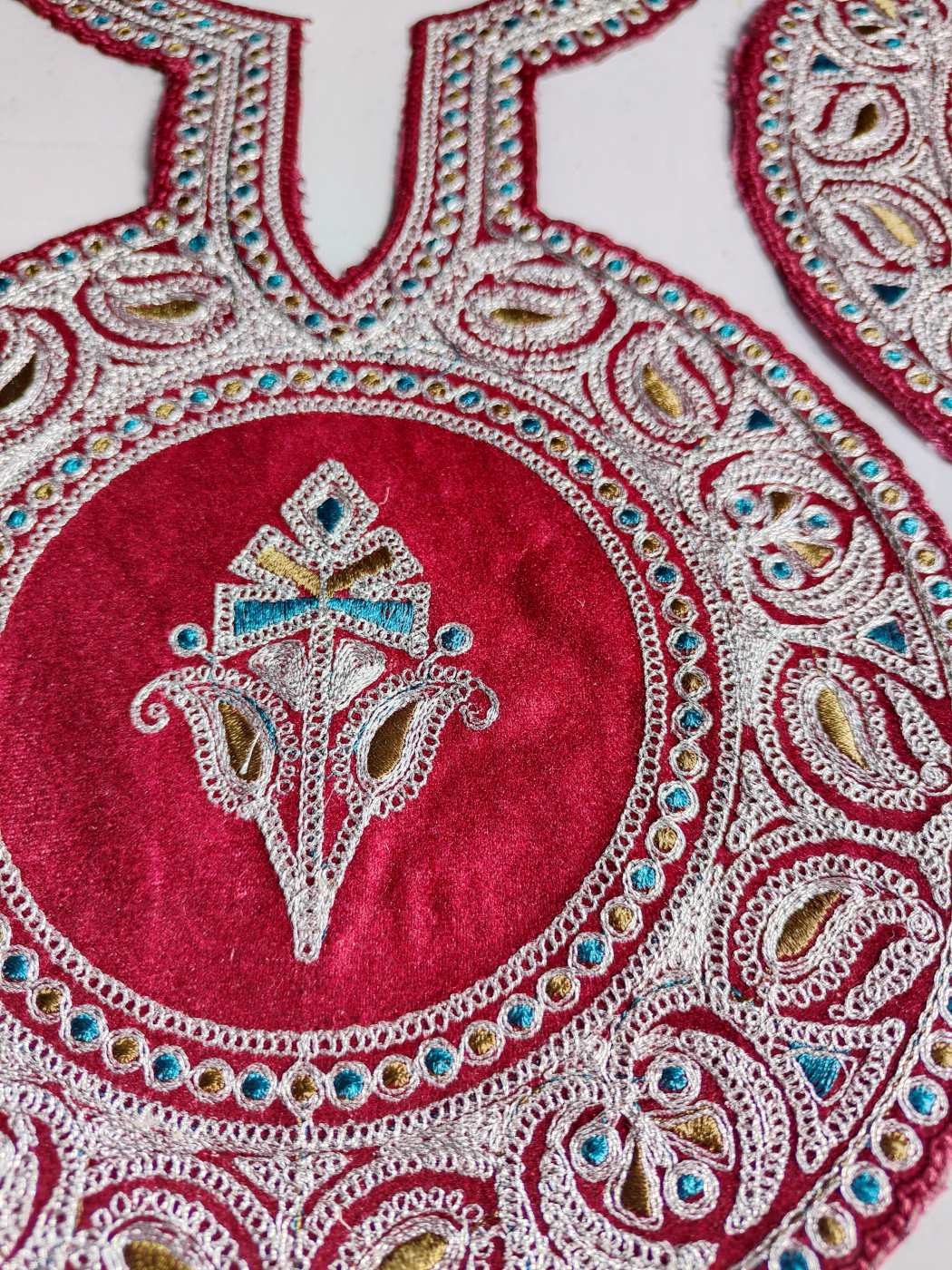 Wine Patch with Silver Tilla Embroidery with Sleeves and Lace - Image 2