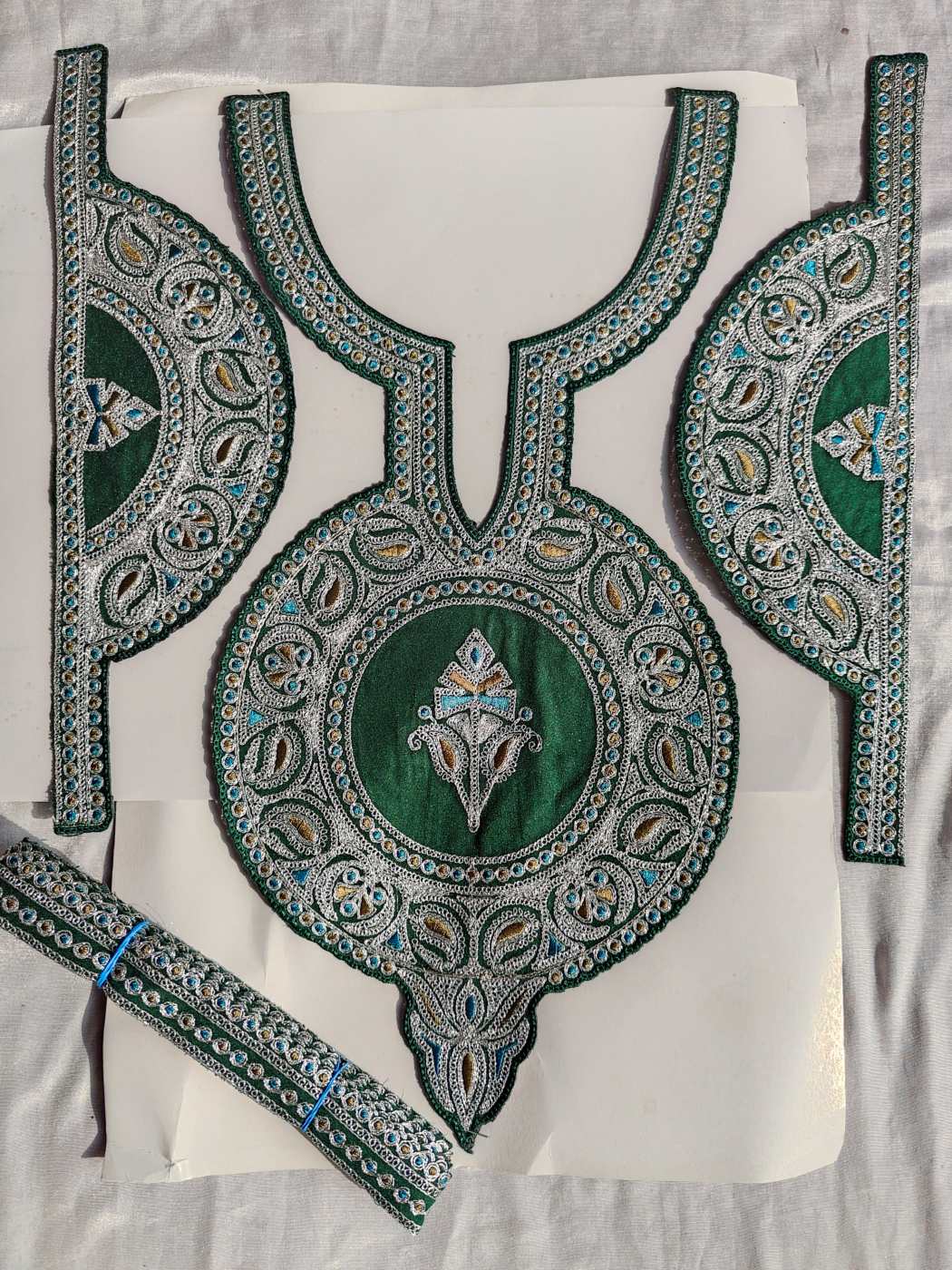 Noor Dark Green Patch with Silver Tilla Embroidery with Sleeves and Lace