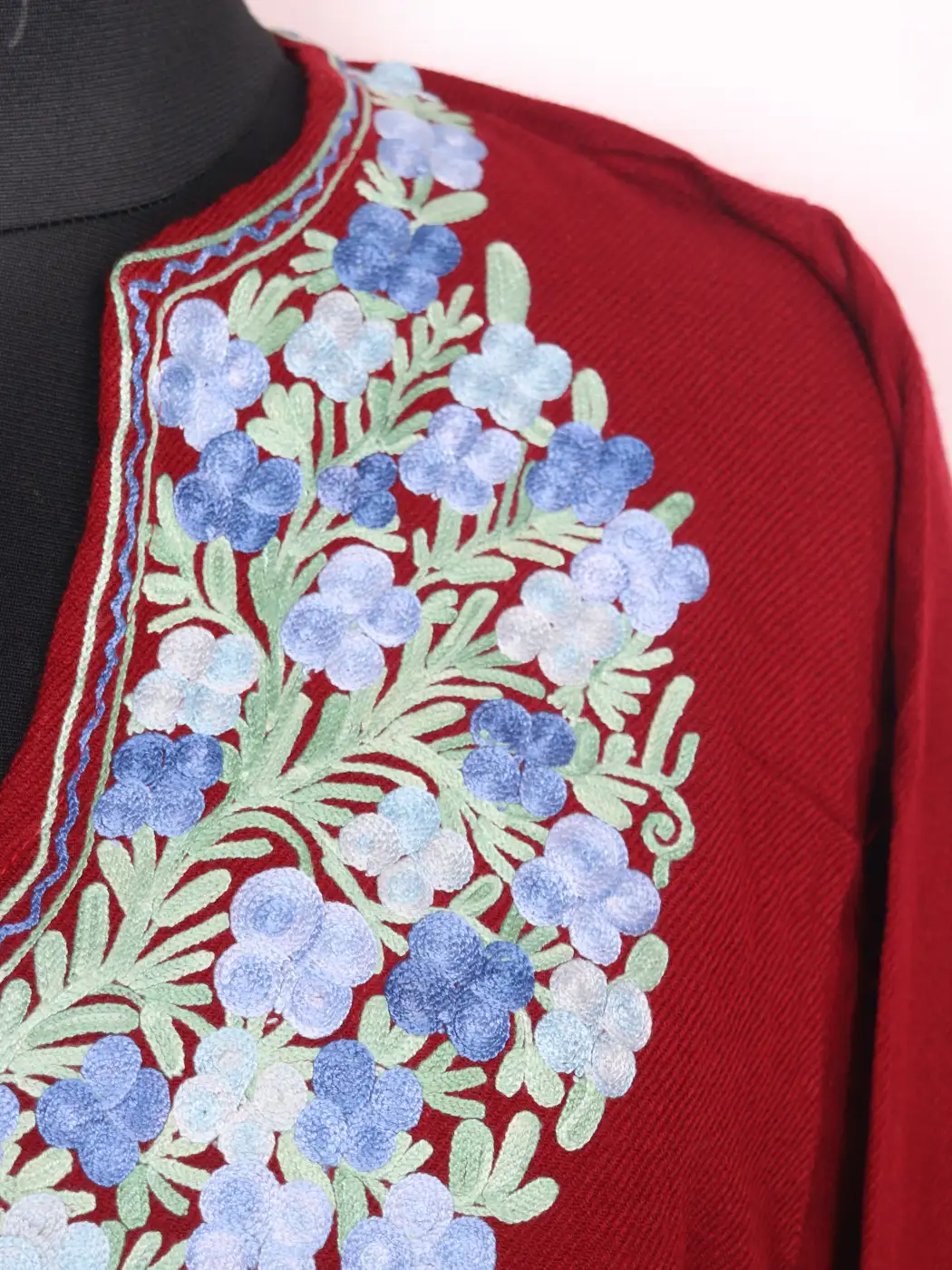 Maroon Cashmilon Wool Nishat Bagh Pheran With Aari Embroidery - Image 3