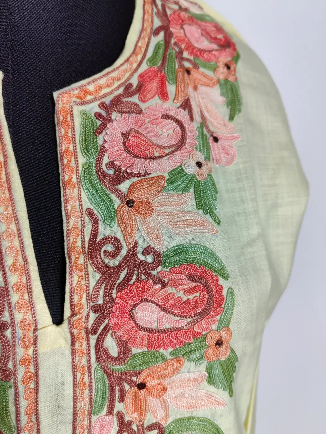 Hazir Yellow Long Ruby Cotton Co-ord Set with Aari Embroidery - Image 4