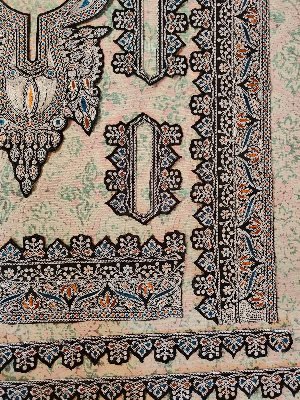 Haya Patch with Silver Tilla Embroidery with Daman, Sleeves and Lace - Image 5