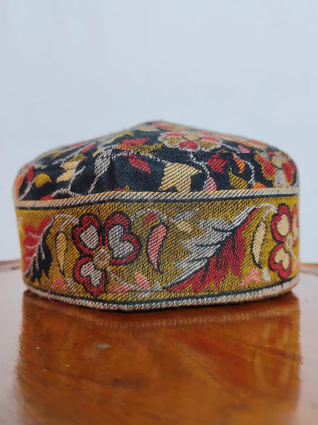 Aala Kashmiri Kani Black Cap Zameendar