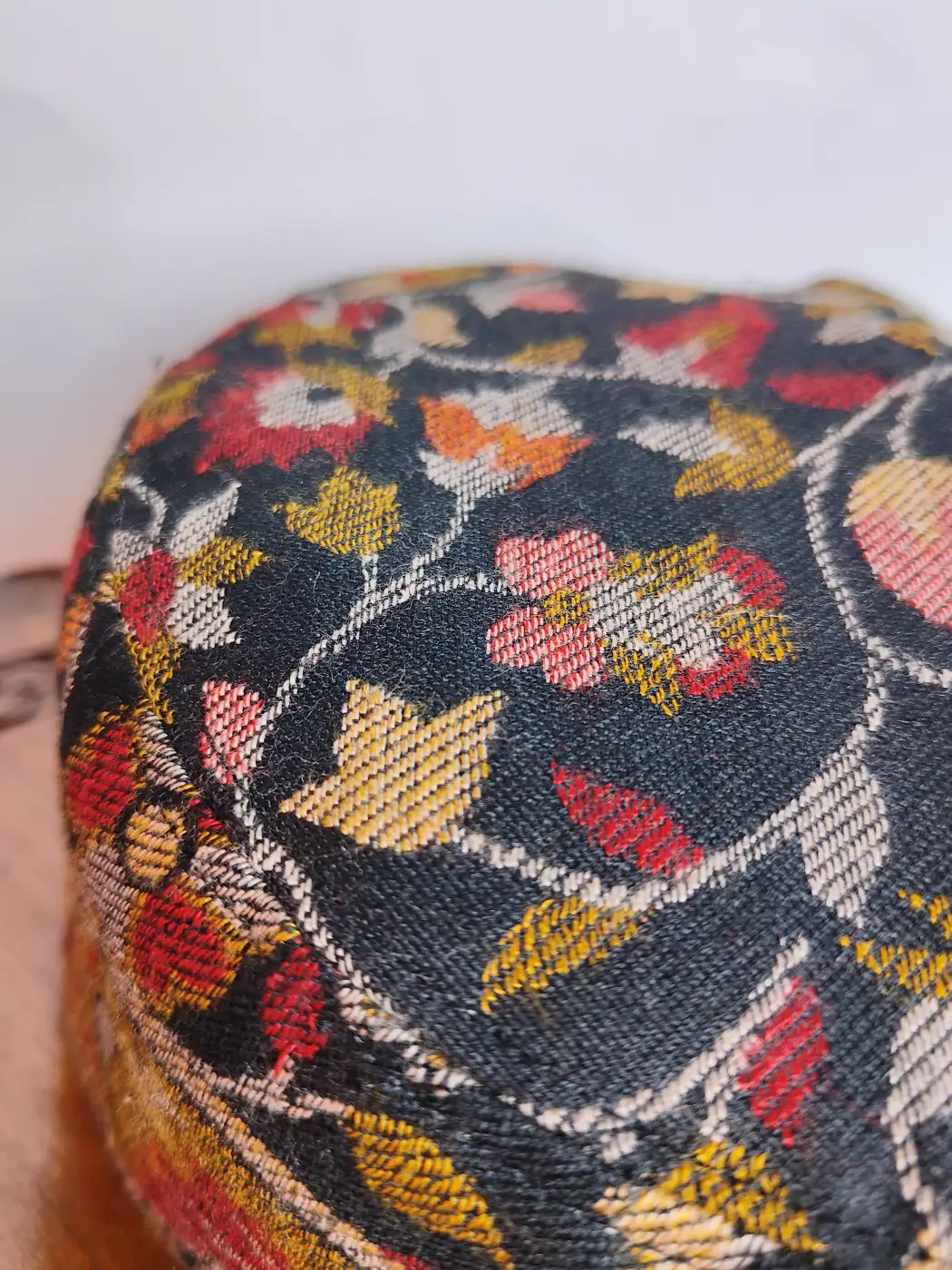 Aala Kashmiri Kani Black Cap Zameendar - Image 3