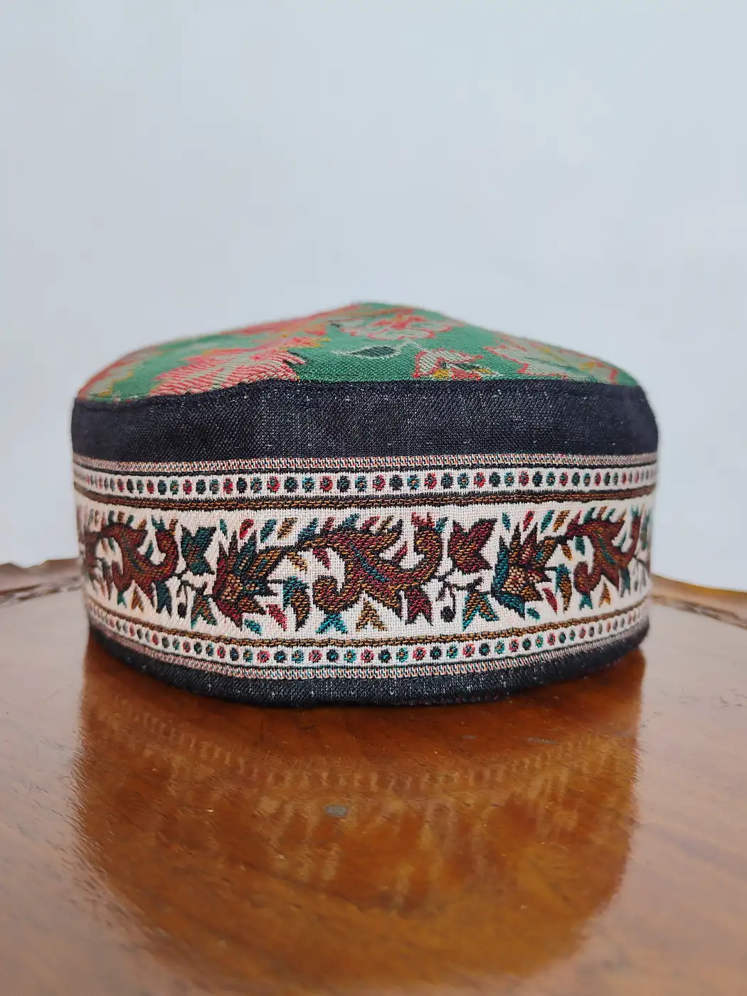 Green and White Kashmiri Kani Cap Hameed