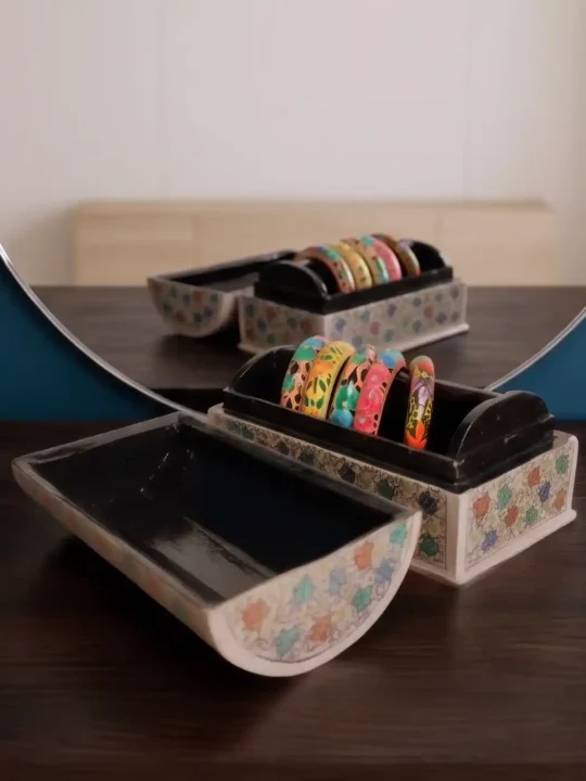 Guldaan Hand-Painted Kashmiri Chinar Design Paper Mache Bangle Box