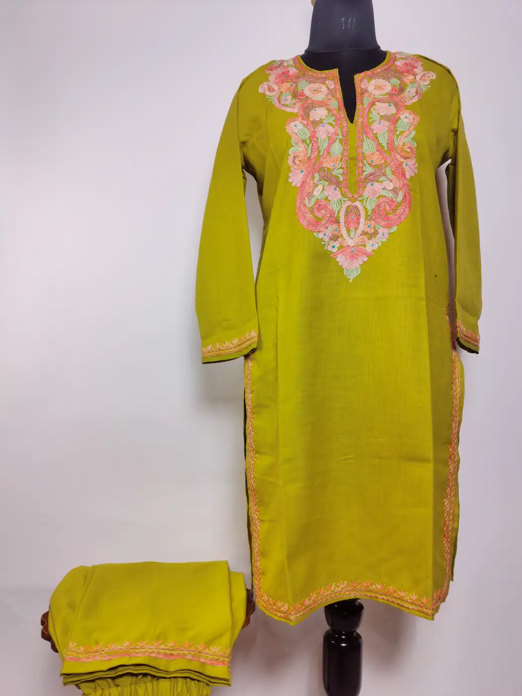 Green Pariza Long Kashmiri Ruby Cotton Kurta Set with Aari Embroidery