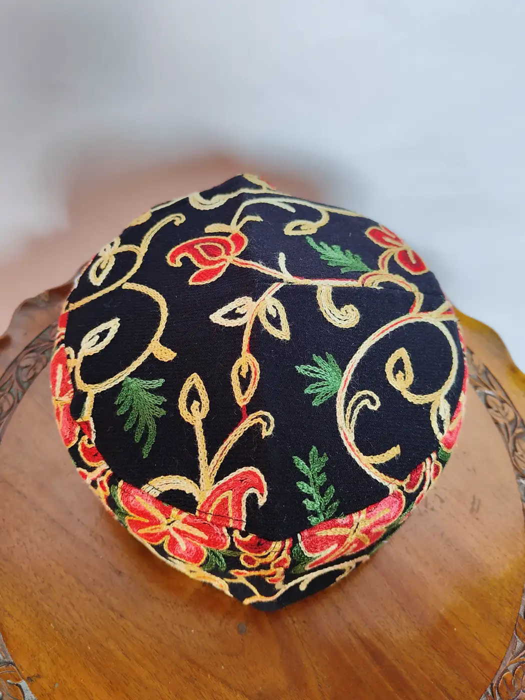 Aari Embroidery Sarfaraz Black Wool Cap - Image 2