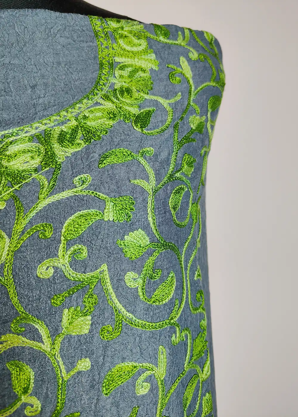 2pc Grey Unstiched Suit Set Naila with Badam All over Jaal Aari Work in Crush Cotton - Image 3