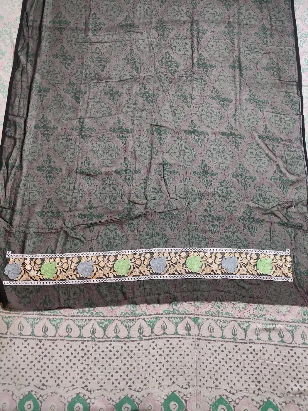 Raqs Georgette Black Saree with Aari Embroidery - Image 3