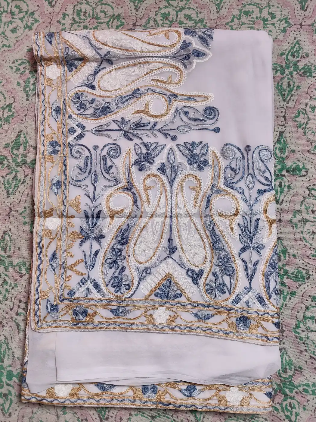 Abeha White Georgette Saree with Aari Work - Image 4