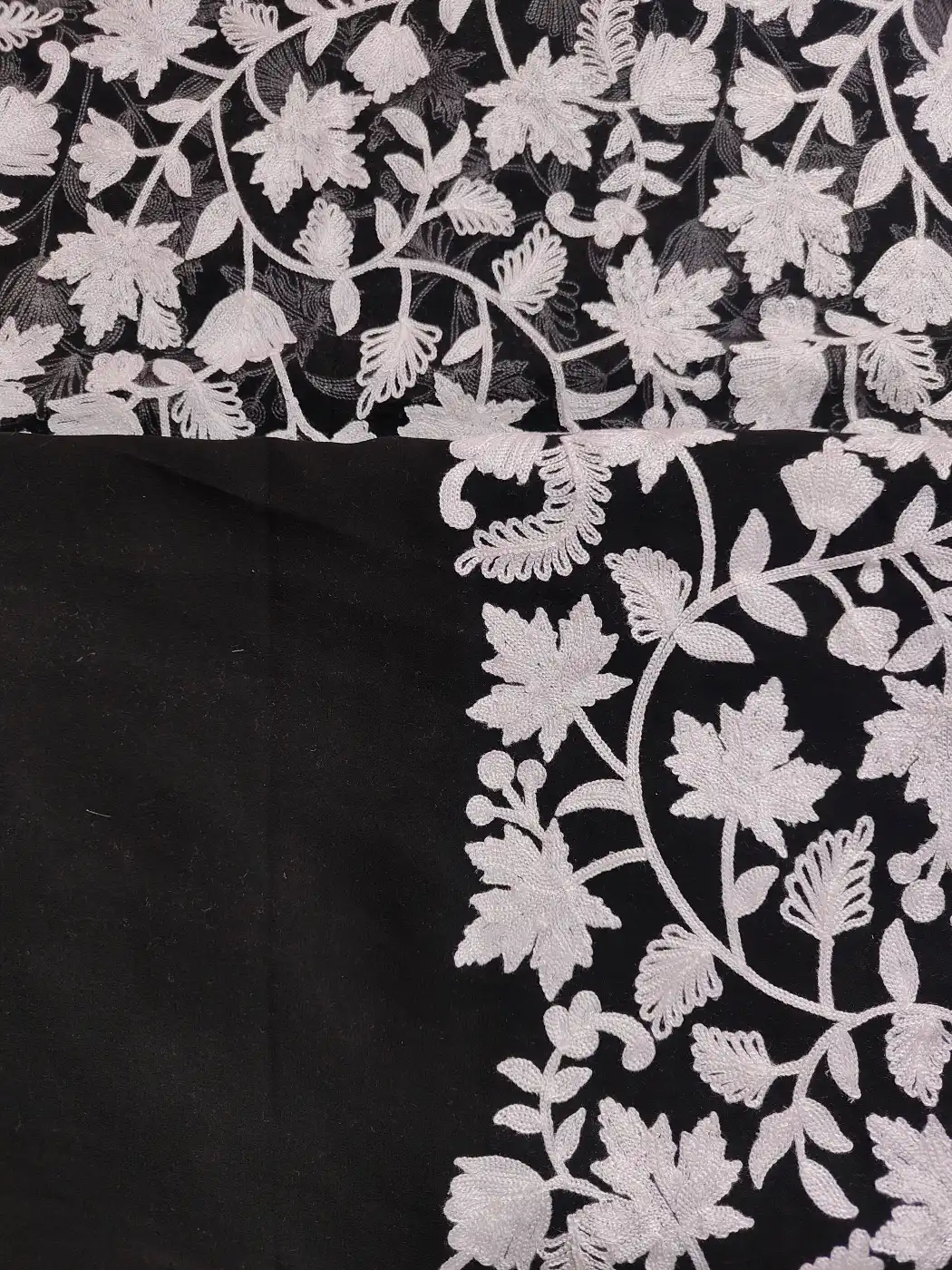 Raqs Georgette Black Saree with Aari Embroidery - Image 2