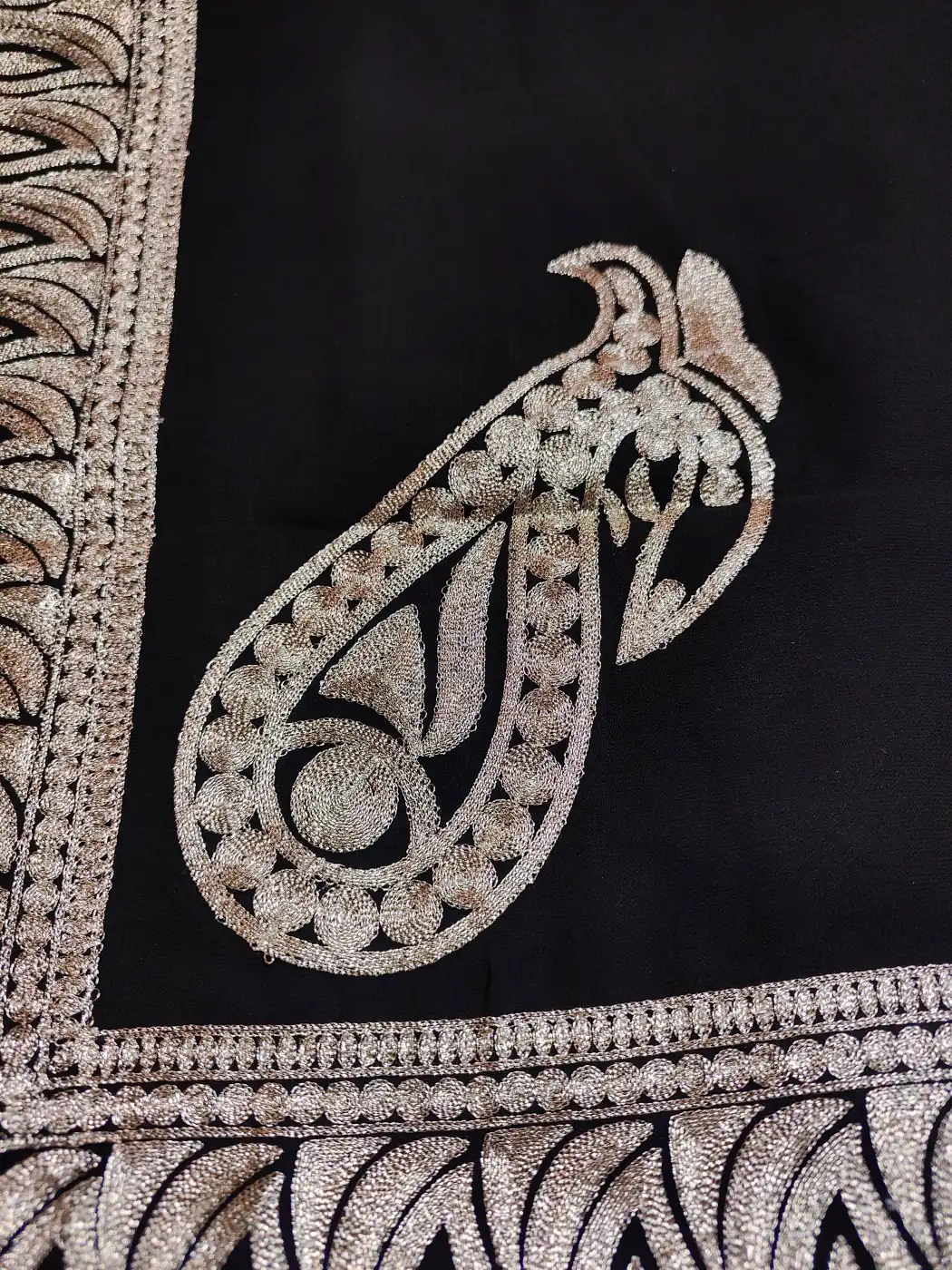 Zulaikha Georgette Zari Tilla Embroidery Black Saree - Image 3