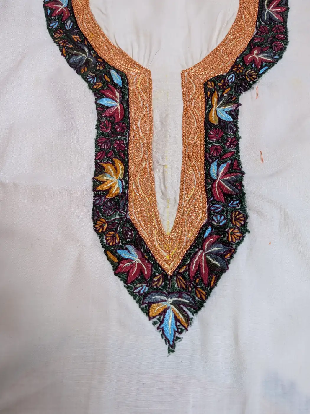 Kashmiri Neck Patch in Hand tilla and Sozni Work - Image 2
