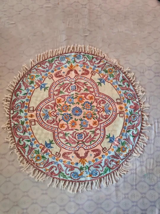 Round Kashmiri Handmade Silk Carpet Rug with Chain Stitch Work | 4 feet