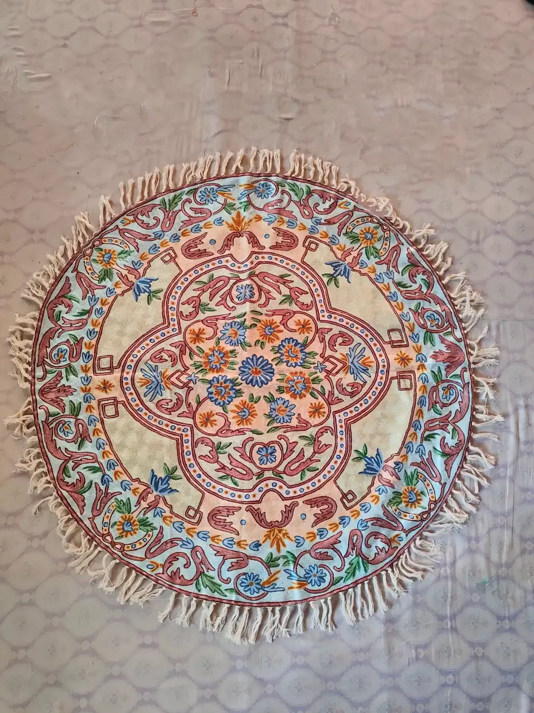 Round Kashmiri Handmade Silk Carpet Rug with Chain Stitch Work | 4 feet