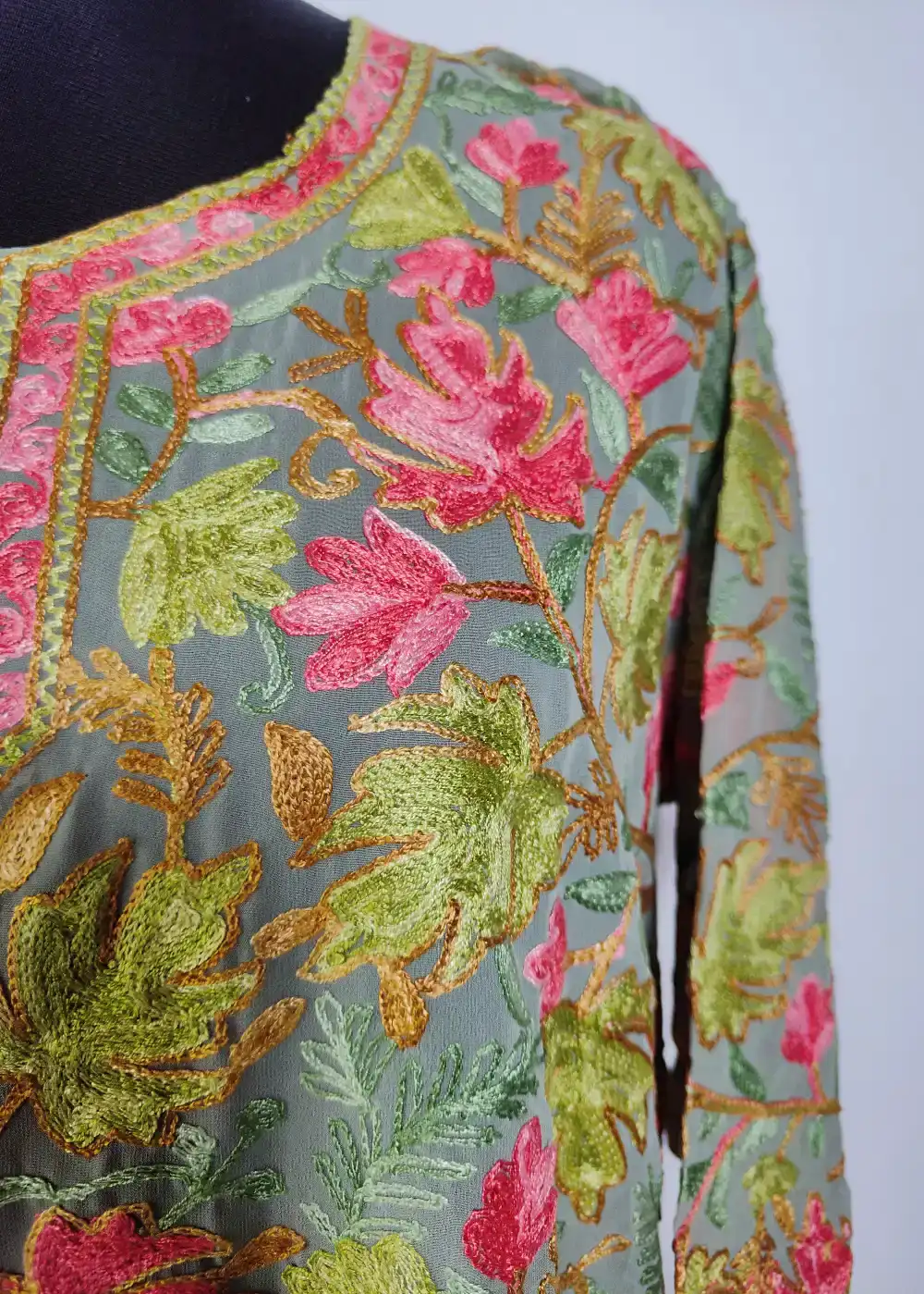 Green Short Georgette Kurti with Front Back Chinar Aari Sameena - Image 2