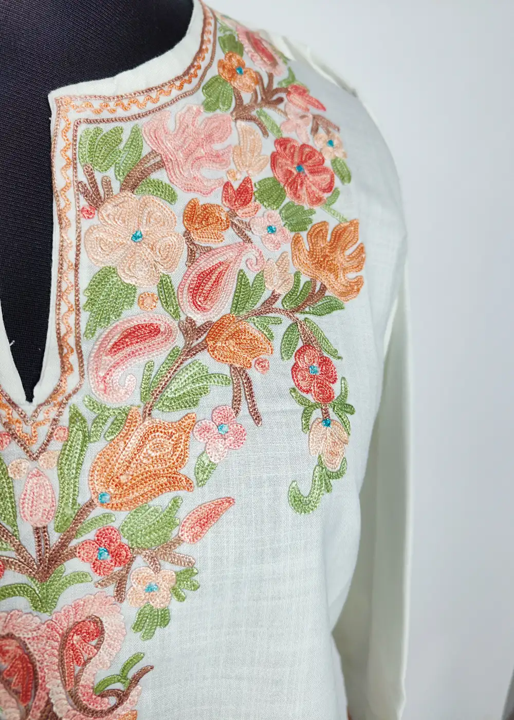 Daniya White Kashmiri Short Ruby Cotton Kurti with Aari Work - Image 2