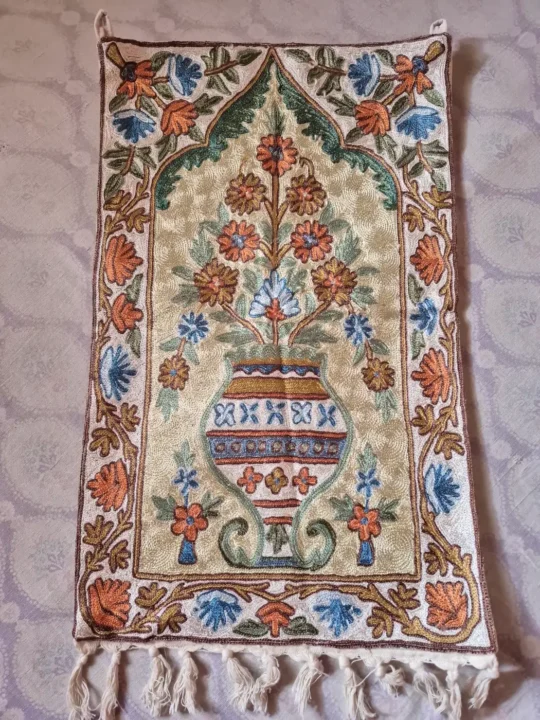 Blooming Vase | Handmade Wall Hanging Chain Stitch | 3×2