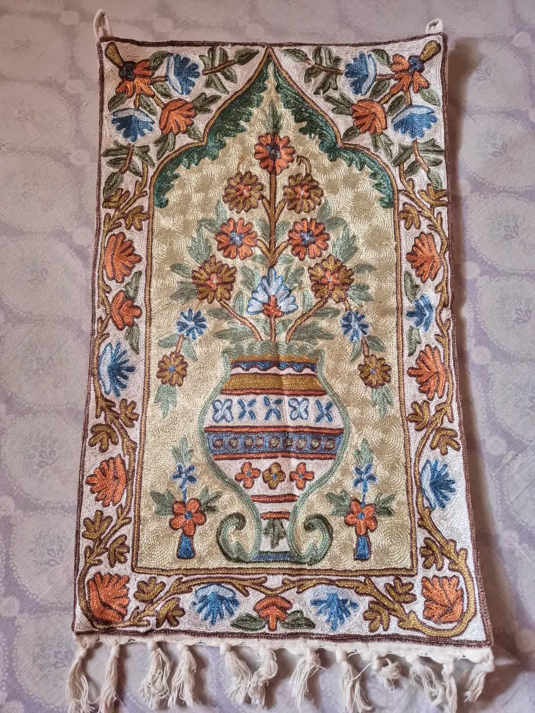 Blooming Vase | Handmade Wall Hanging Chain Stitch | 3×2