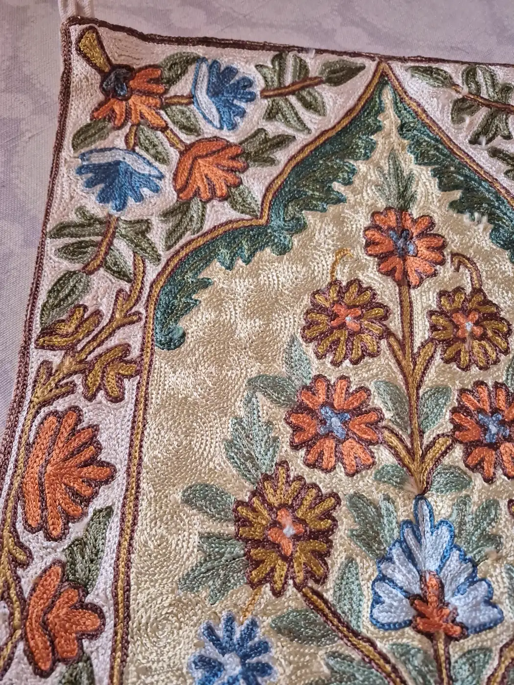 Blooming Vase | Handmade Wall Hanging Chain Stitch | 2Feet - Image 2