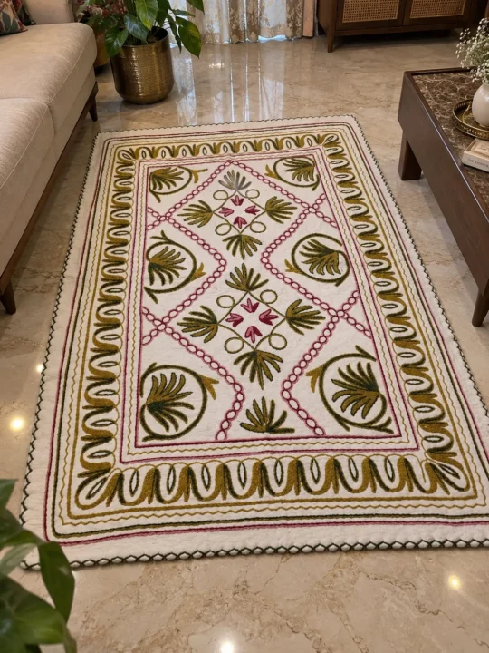 6x4 feet Kashmiri Pure Wool Namda Zameen-e-Noor | Hand Aari Embroidery