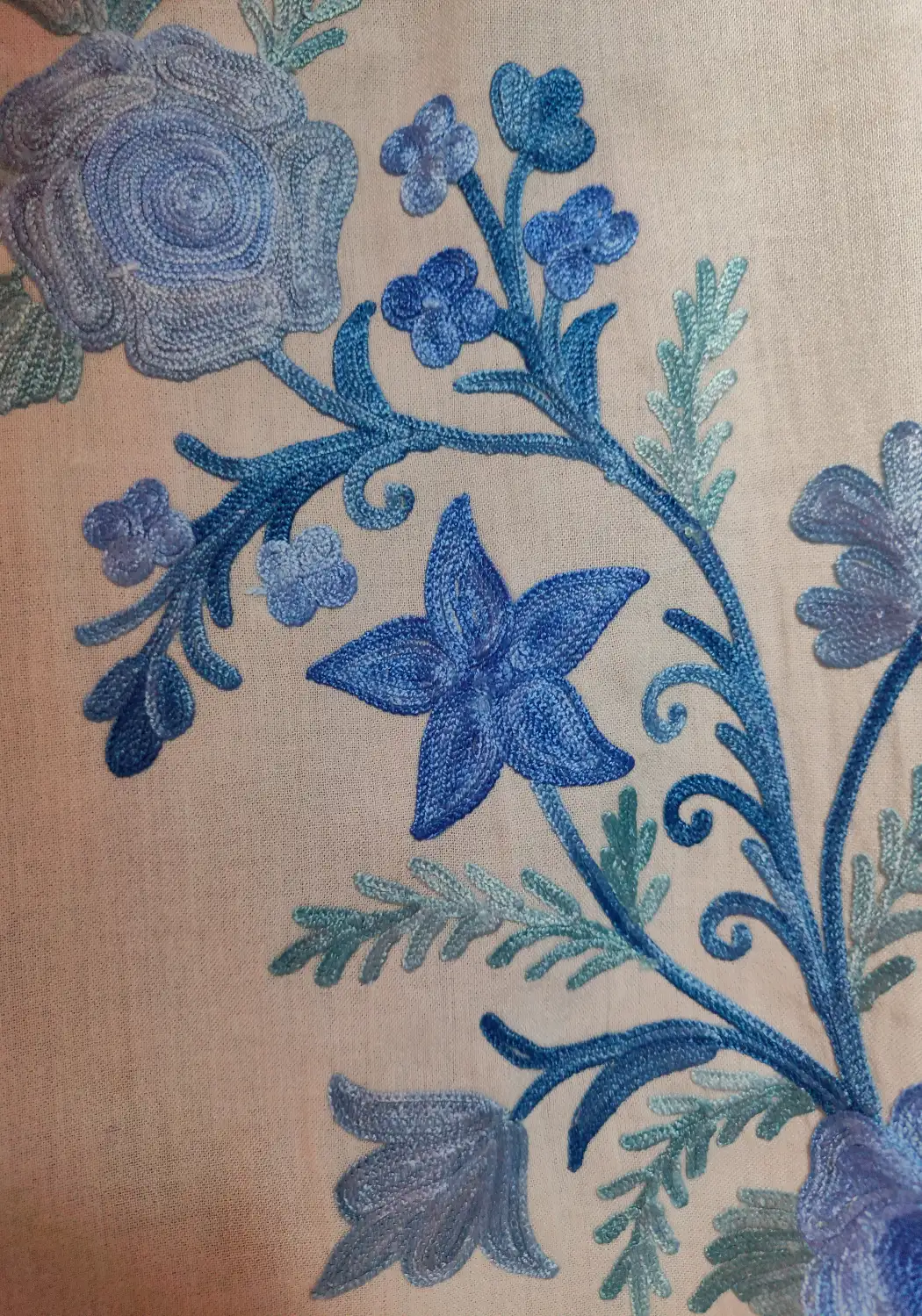 Cream Farheen Kashmiri Short Summer Cool Cotton Kurti with Aari Embroidery - Image 3