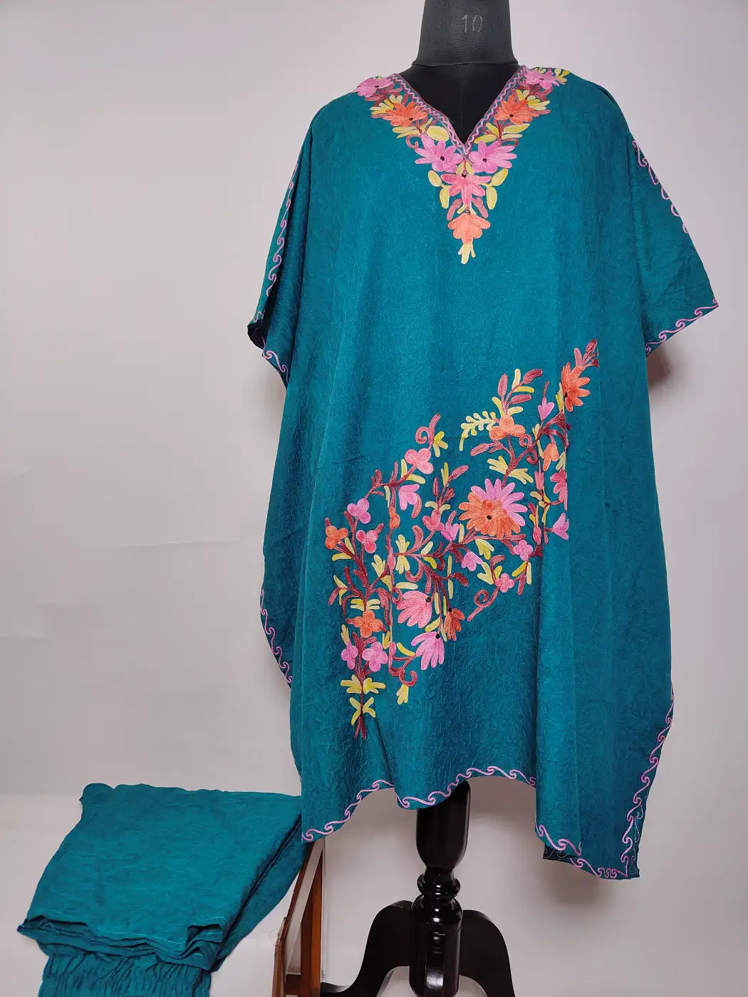 Oceanic Green Crush Cotton Ruhela Kaftan Set with Aari Embroidery