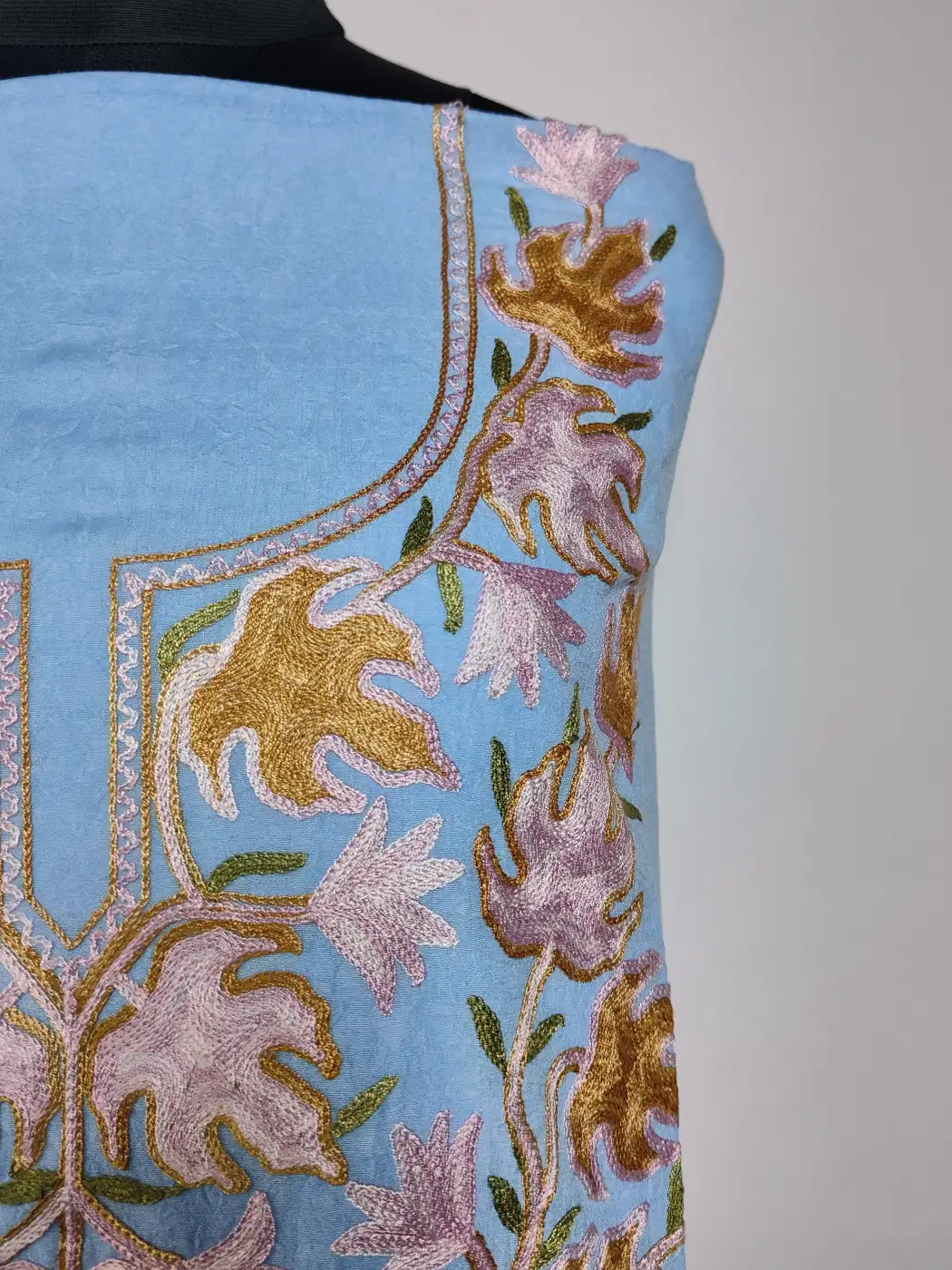 Aasman Blue Kashmiri 2pc Suit Crush Cotton with Chinari Aari Embroidery - Image 3