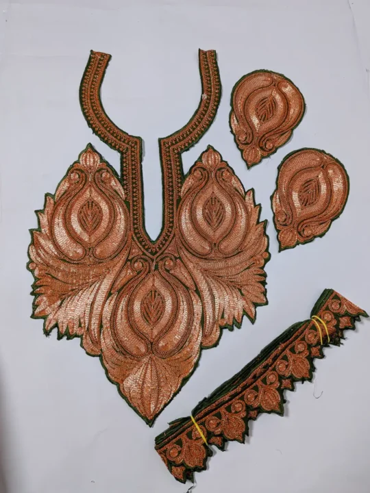 Green Patch with Lace and Sleeves with Tilla Embroidery - Nirma