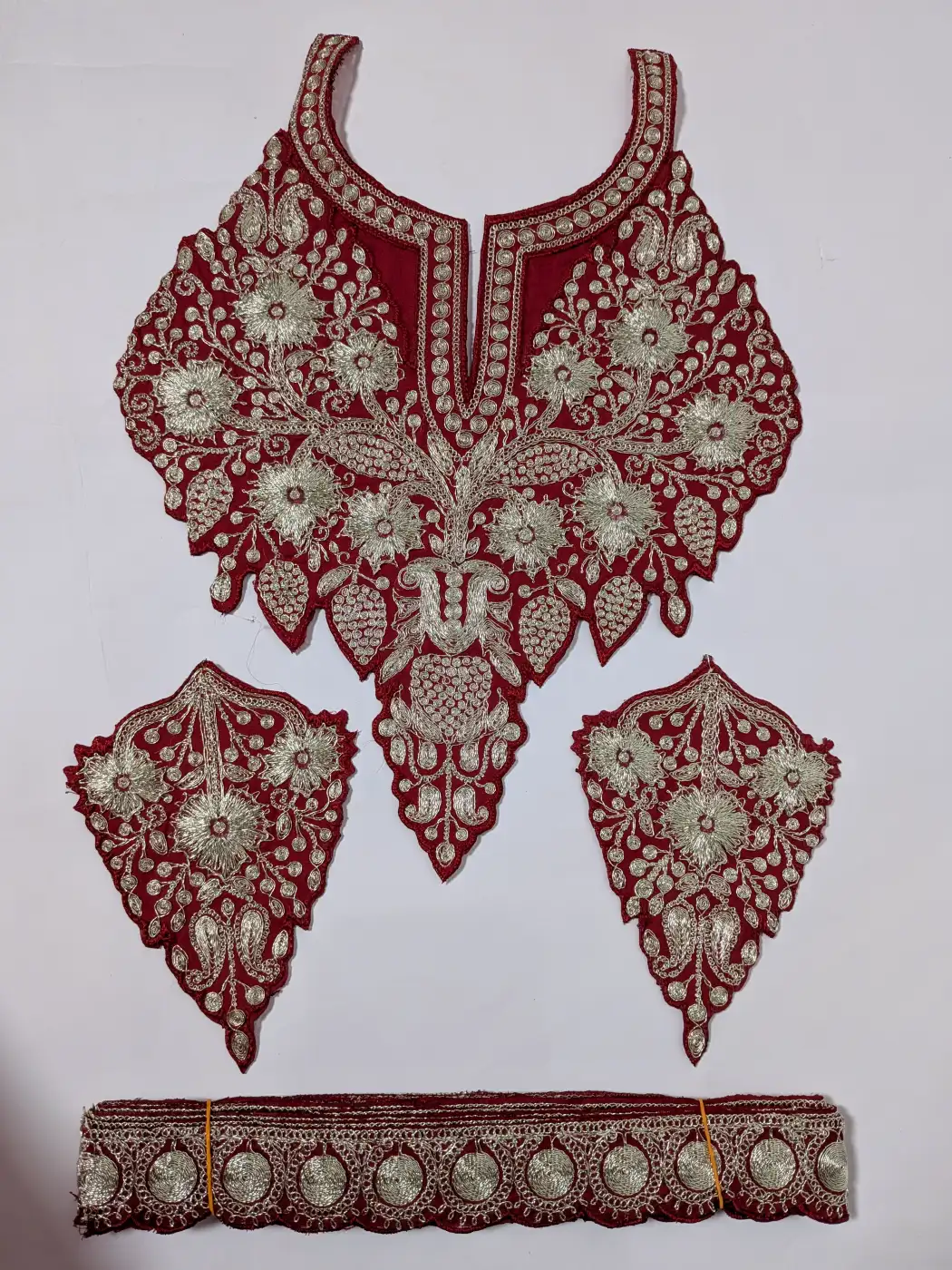 Patch with Lace and Sleeves in Maroon with Tilla Embroidery