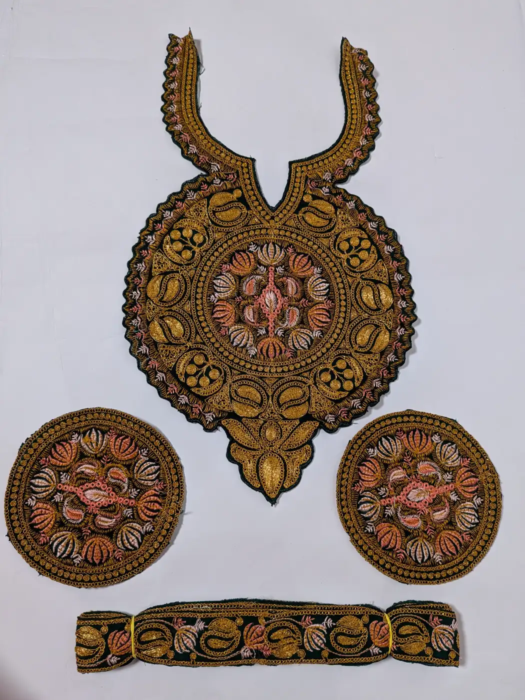 Dark Green Bazm Patch with Sleeves and Lace | Tilla Embroidery