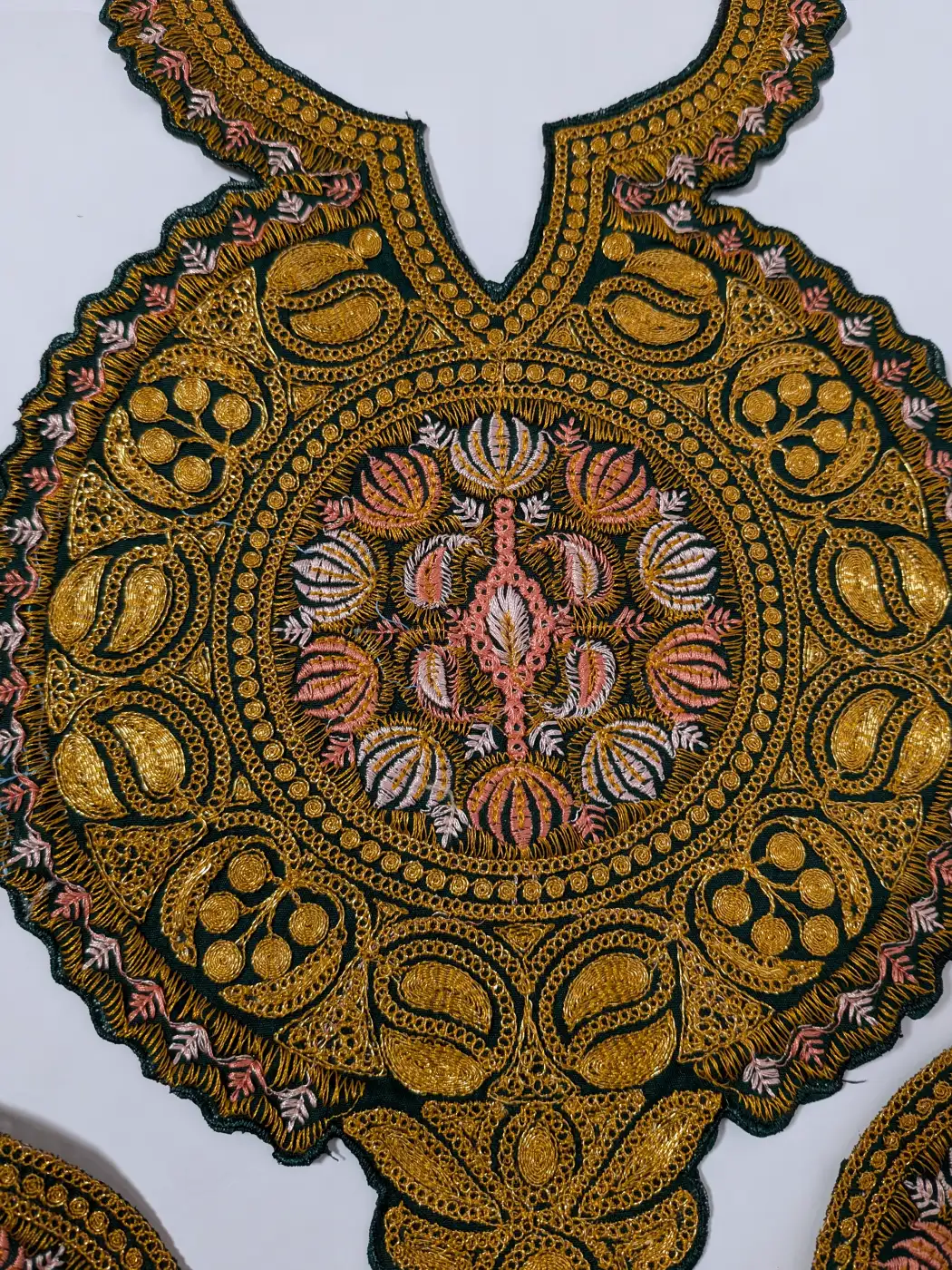 Dark Green Bazm Patch with Sleeves and Lace | Tilla Embroidery - Image 2