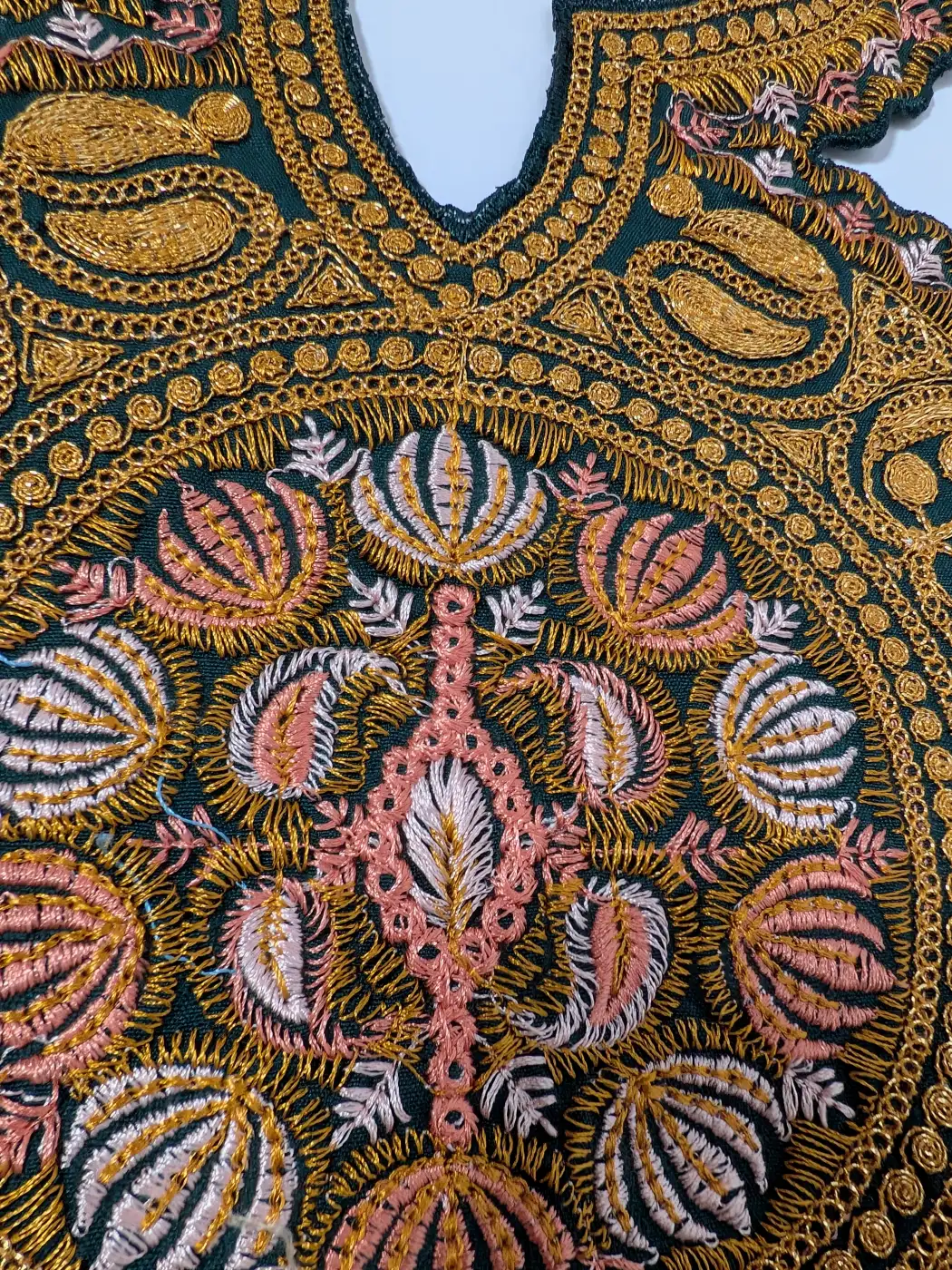 Dark Green Bazm Patch with Sleeves and Lace | Tilla Embroidery - Image 3