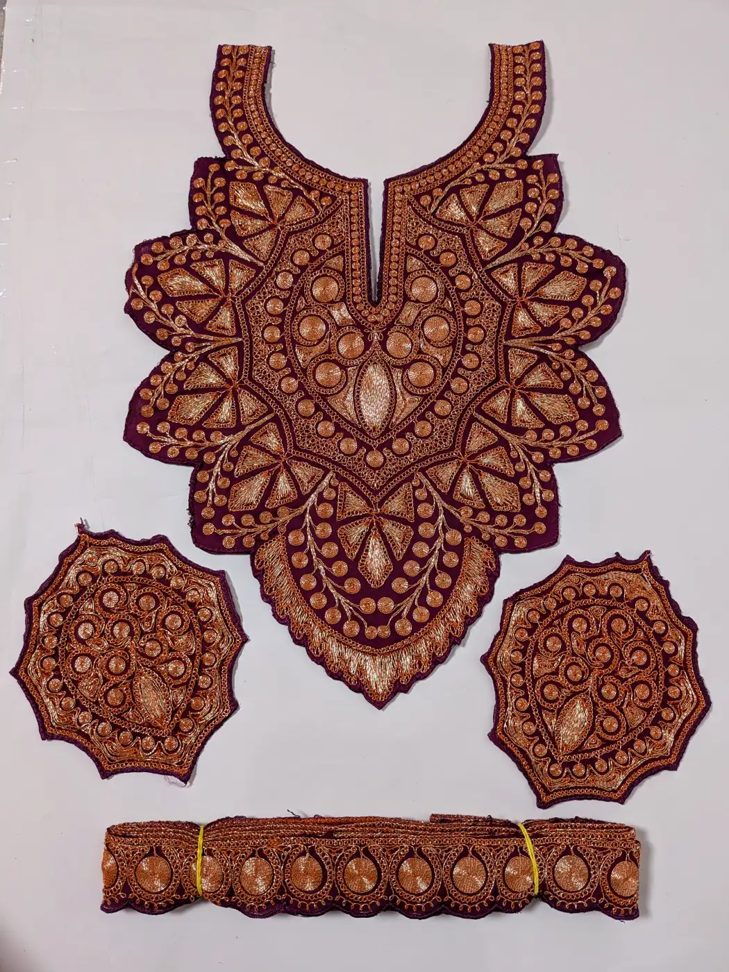 Adaa Purple Patch with Sleeves and Lace | Tilla Embroidery