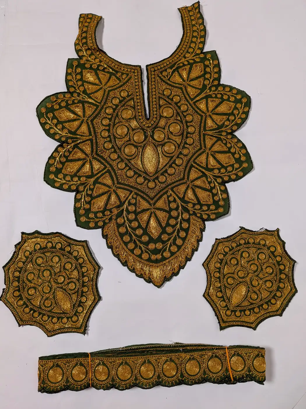 Nazm Green Patch with Sleeves and Lace | Tilla Embroidery