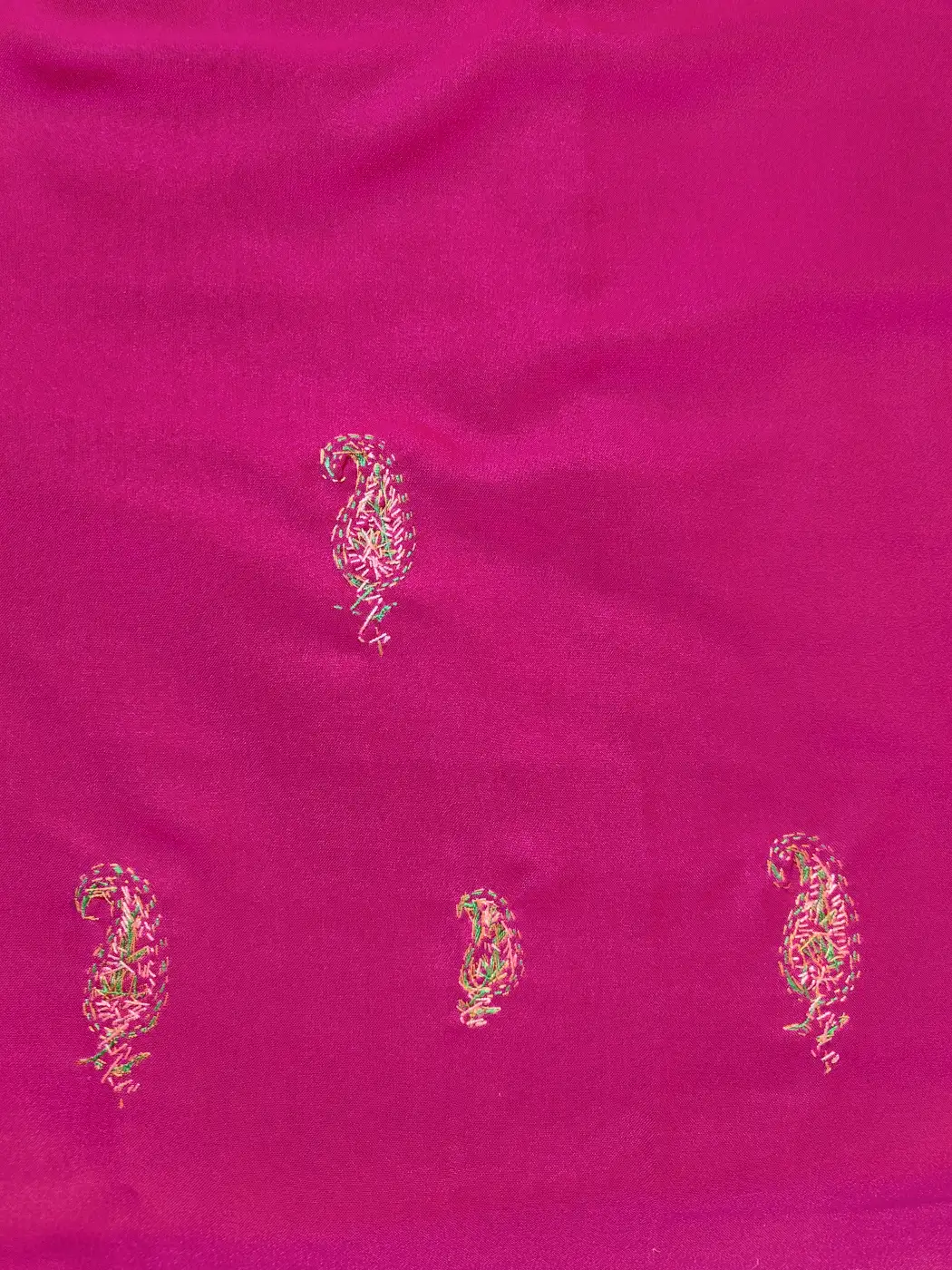 Magenta Kashmiri 2pc Summer Cool Cotton Insaf Salwar Kameez with Hand Sozni Embroidery - Image 4