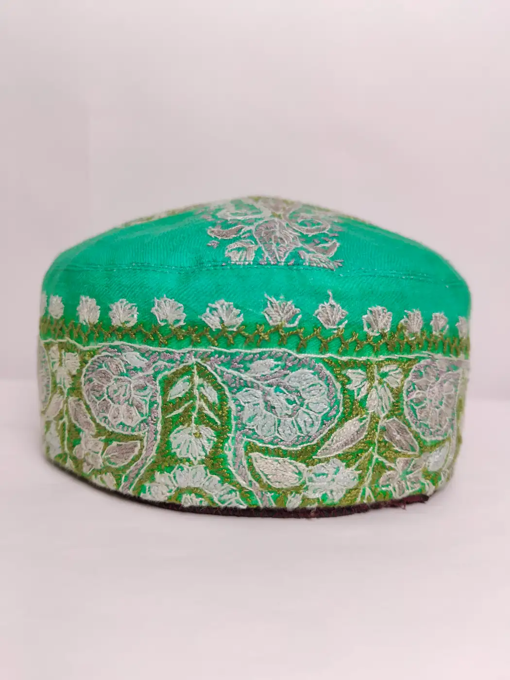 Kashmiri Pashmina Round Cap in Green with Hand Sozni Embroidery - Image 3