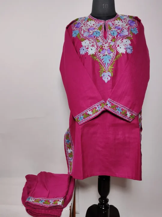 Kashmiri Short Cotton Magenta Kurti Set with Aari Embroidery