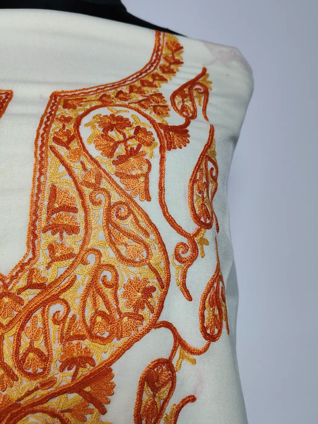 Gulnaz Kashmiri 2pc White Suit in Summer Cool Cotton with Hand Aari Embroidery - Image 3