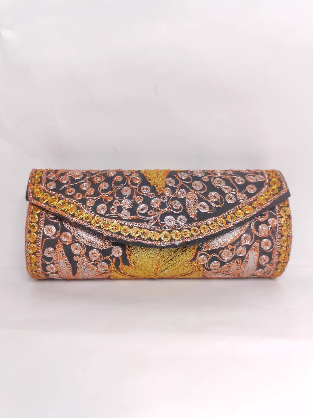 Botte Tilla Embroidered Silk Round Clutch in Black - Andaz