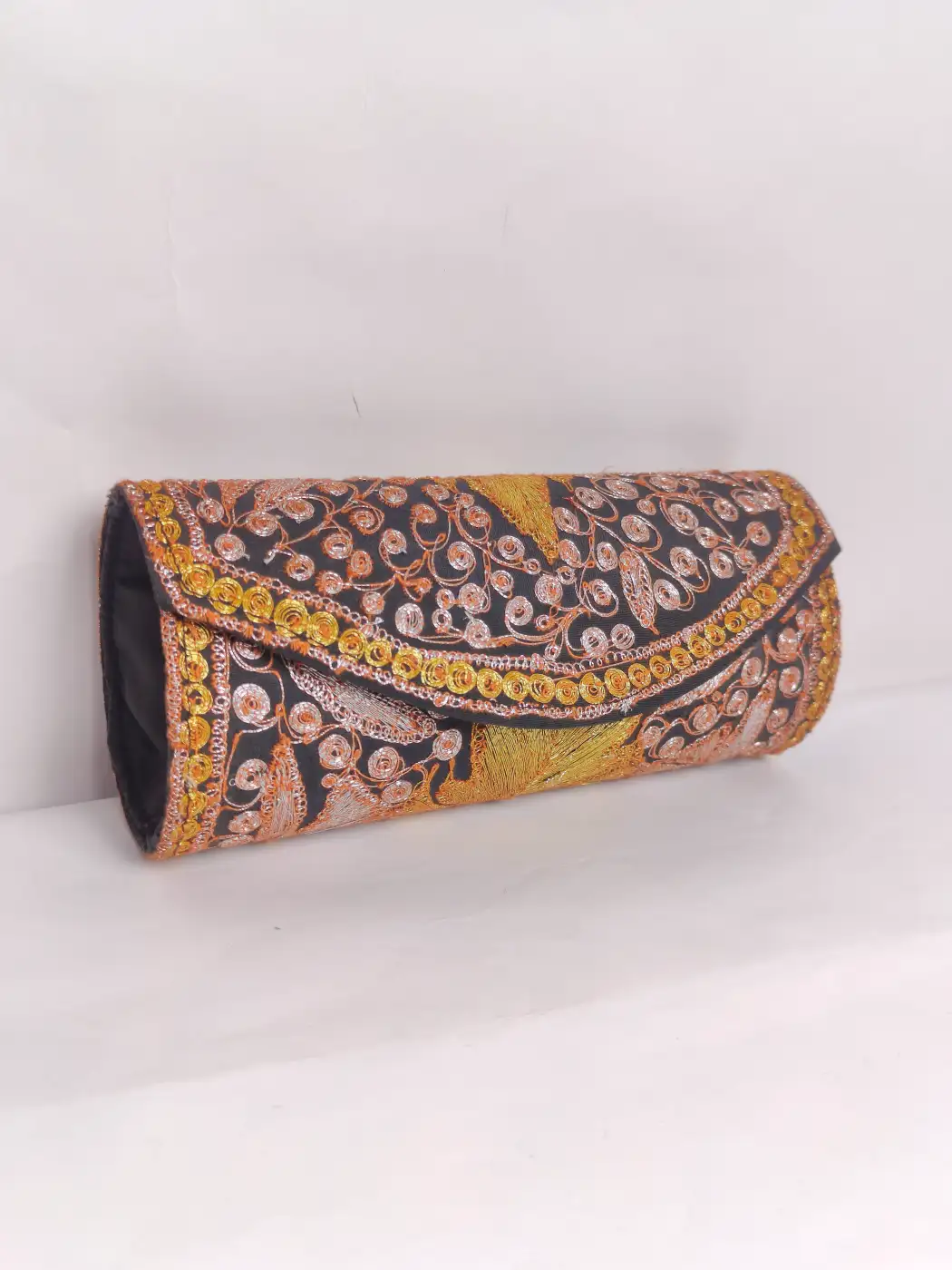 Botte Tilla Embroidered Silk Round Clutch in Black - Andaz - Image 3