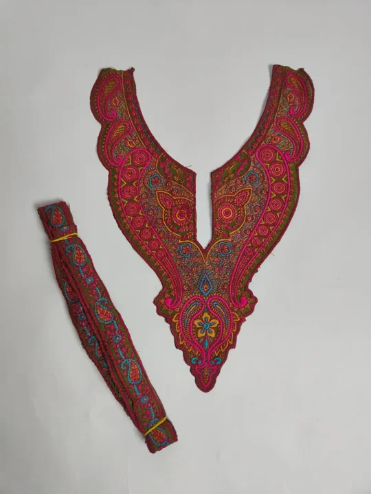 Naqsh Kashmiri Green Patch with Lace | Sozni Embroidery