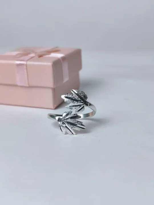 Chinar Shape Ring Gulnar in Pure Silver