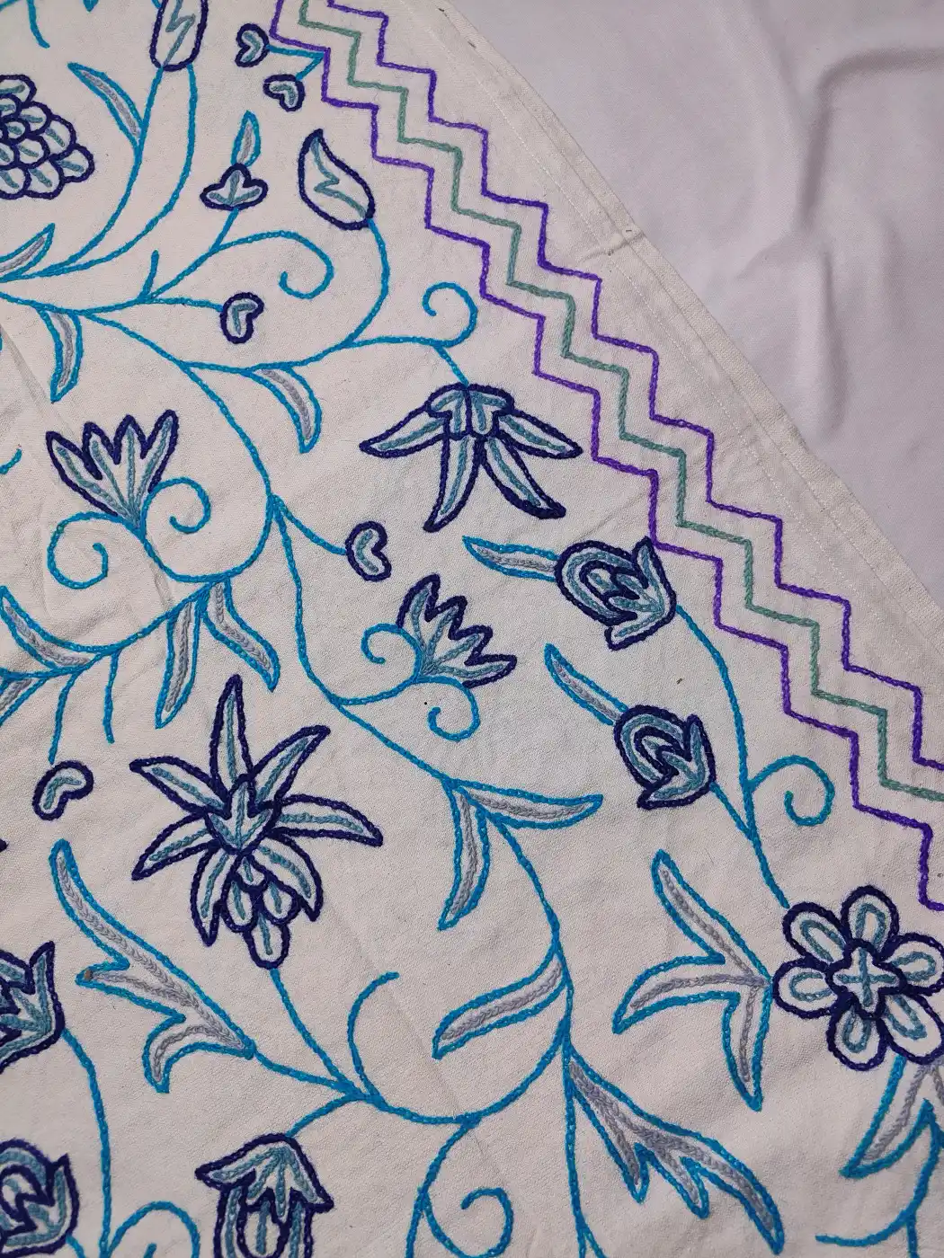 Kashmiri Bed and Pillow Cover with Kasheed Hand Crewel Embroidery