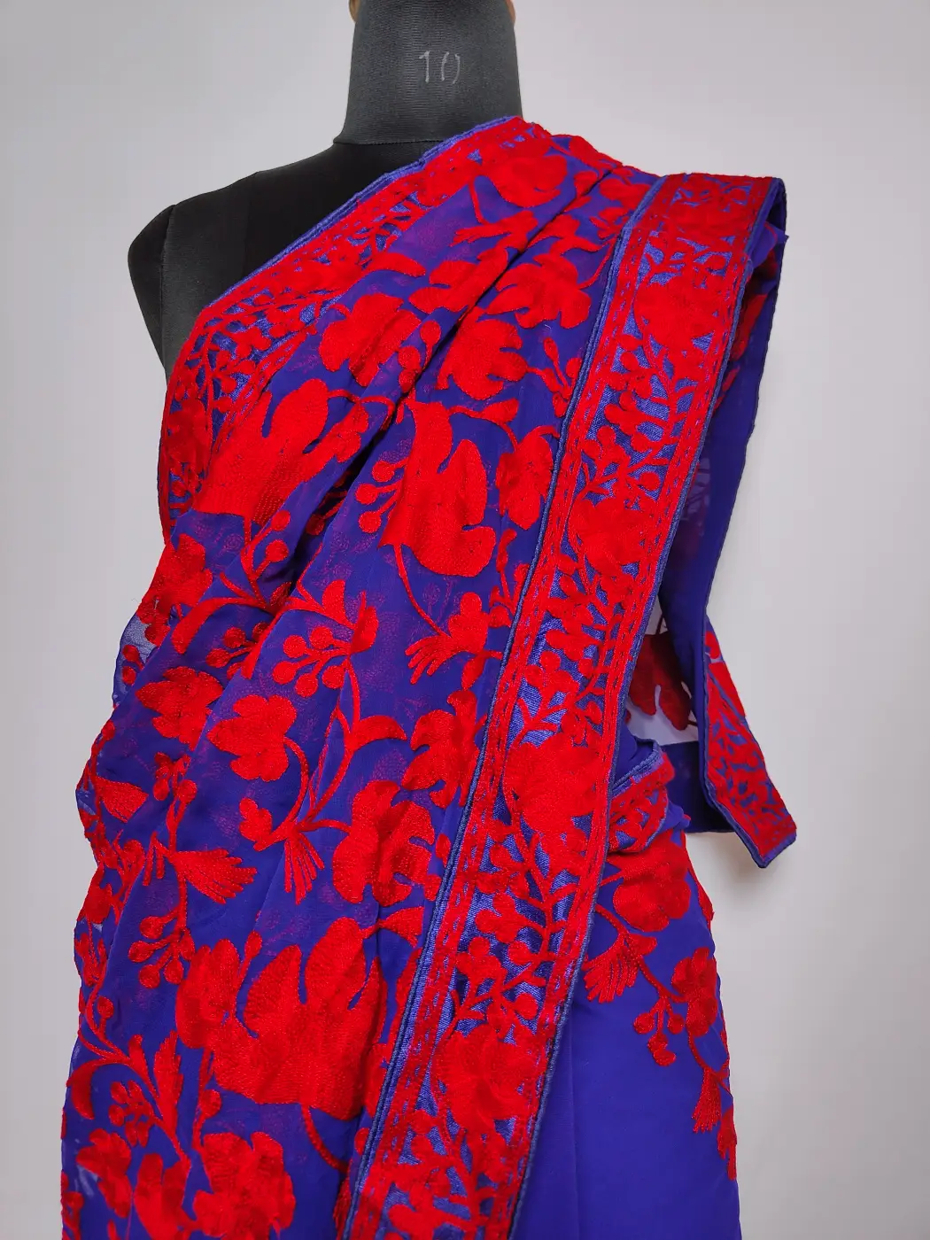Blue Kashmiri Chinar Saree in Faux Georgette with Aari Embroidery - Image 3