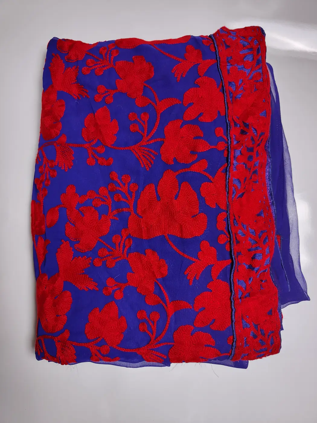 Blue Kashmiri Chinar Saree in Faux Georgette with Aari Embroidery - Image 2