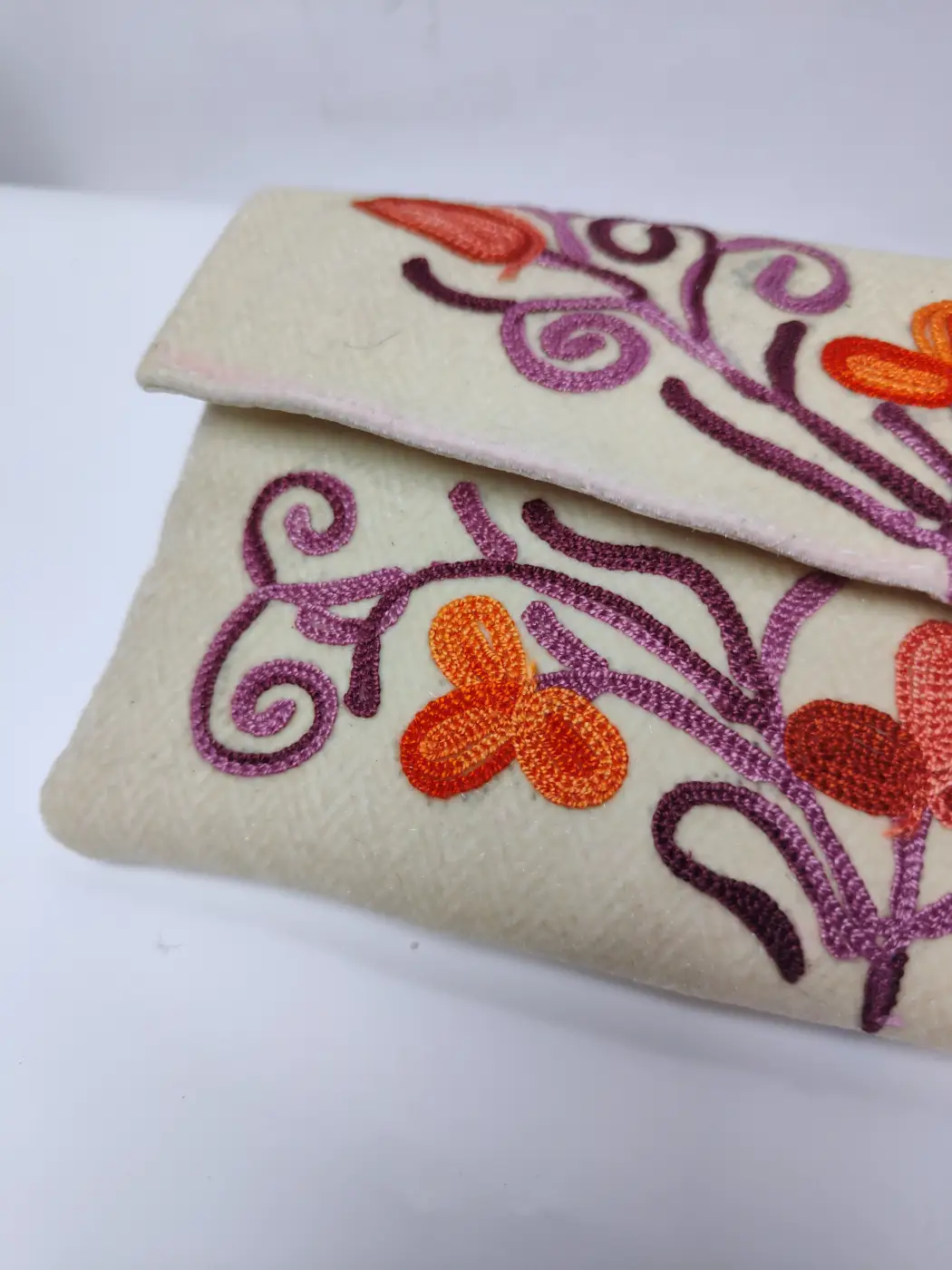 Kashmiri Pouch Wallet in Cream with Aari Embroidery - Image 3